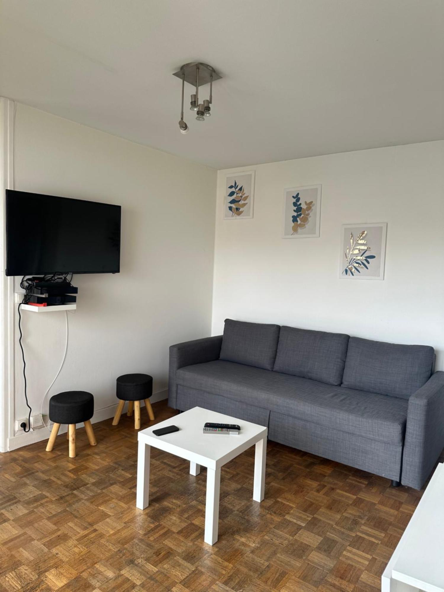 En Champagne Apartment *