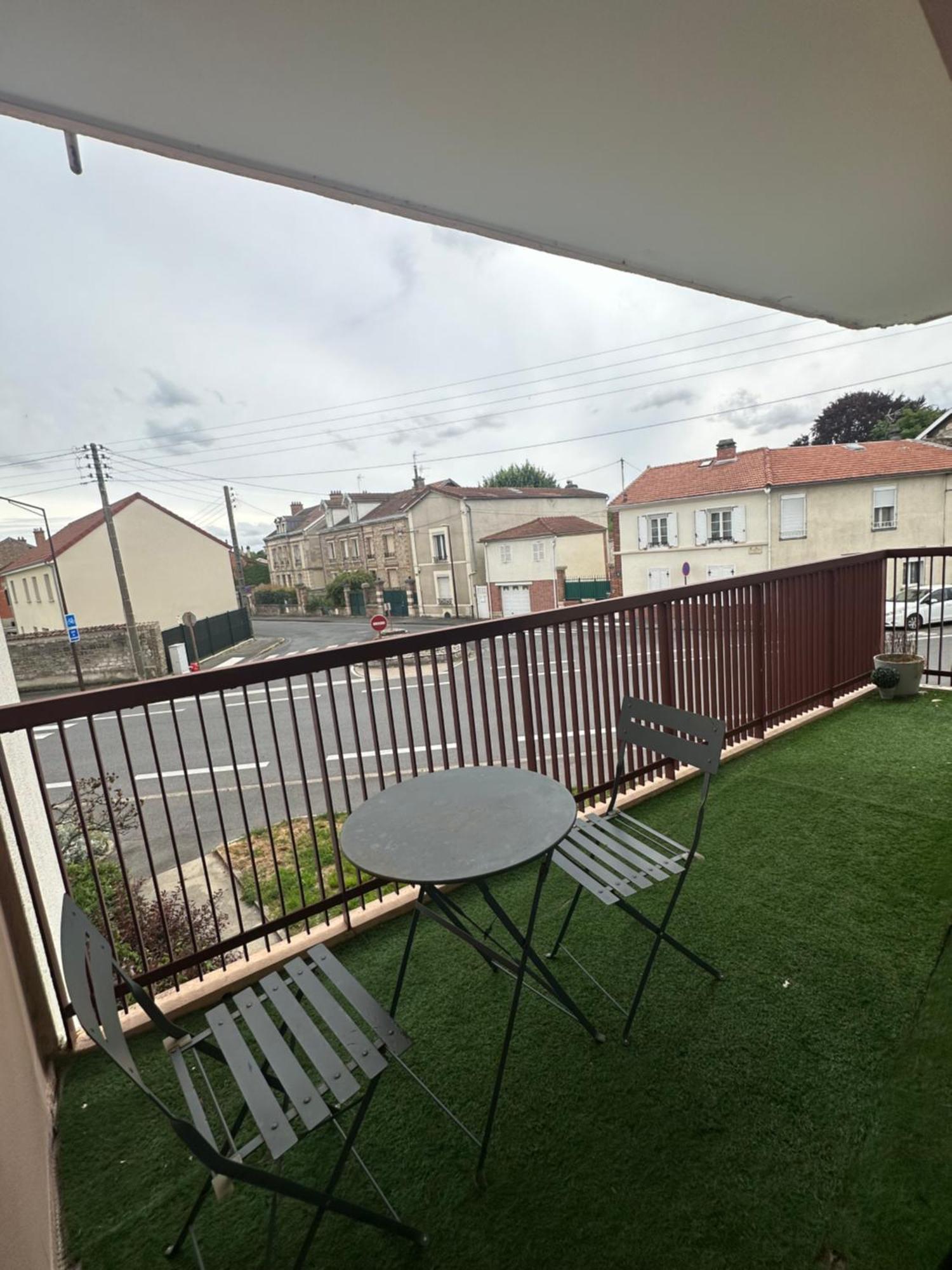 En Champagne Apartment